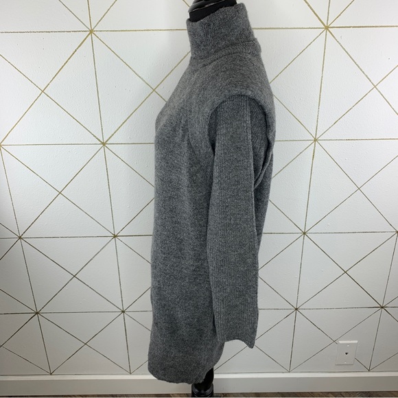 NWT Bold Shoulder Sweater Dress Gabrielle Union Collection NY&C Size Small - Picture 3 of 12